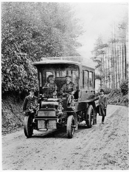 The car was inbetween Slough and Beaconsfield in March 1904.