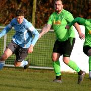Chalvey Sports (green) won 1-0 in the all-Berkshire derby match at Woodley United in the Hellenic League Division One East on Saturday.