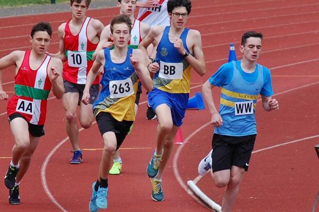 WSEH (blue with yellow hoops) went into the Alder Valley match at the Thames Valley Athletics Centre with few athletes in the Under 17 age group, resulting in seventh place overall in the nine team event.